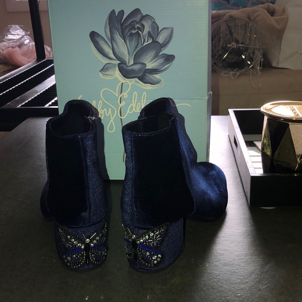 Libby Edelman Le Vanna velvet boots